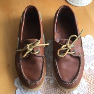 Sperry top-sider boat shoe